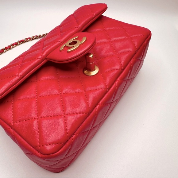 Chanel Pearl Crush - Picture 8 of 17